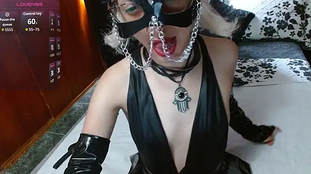 Snapshot of Persefonefire chatting on October 16, 2:52 pm Persefonefire online show from October 16, 2:52 pm