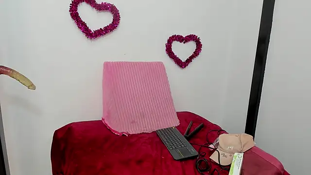 Snapshot of Giia39 chatting on September 24, 3:11 pm Giia39 online show from September 24, 3:11 pm