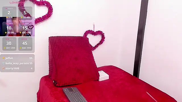 Snapshot of Giia39 chatting on October 22, 12:43 pm Giia39 online show from October 22, 12:43 pm