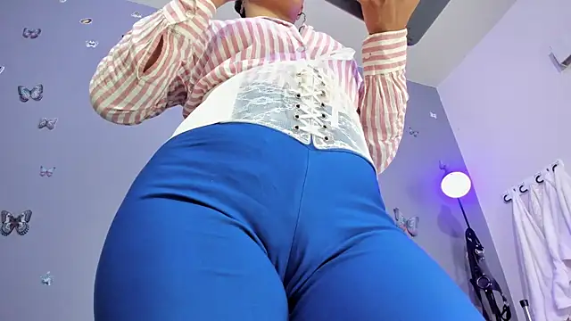 Snapshot of Kaira_mosse chatting on October 10, 11:48 am Kaira mosse online show from October 10, 11:48 am