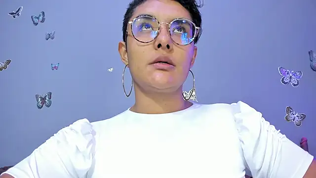 Snapshot of Kaira_mosse chatting on October 17, 1:25 pm Kaira mosse online show from October 17, 1:25 pm