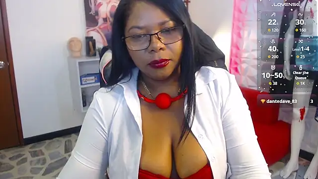 Snapshot of Keilathompson chatting on October 13, 11:13 am Keilathompson online show from October 13, 11:13 am