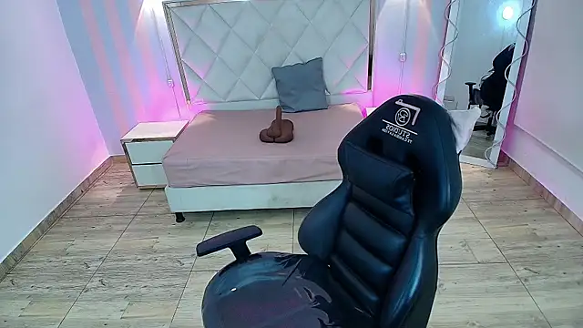 Snapshot of Brendda_tay chatting on September 11, 3:07 am Brendda tay online show from September 11, 3:07 am