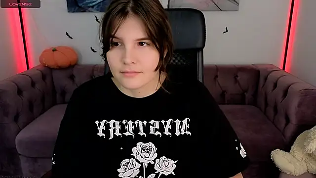 Ruyjin Choi online show from October 23, 10:10 am