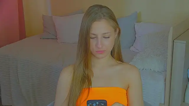 BritneyCruze online show from September 19, 8:57 am