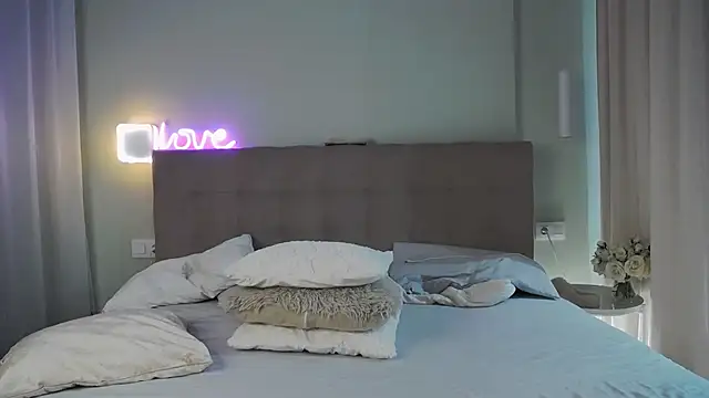 NoraLosttT online show from November 6, 3:07 pm