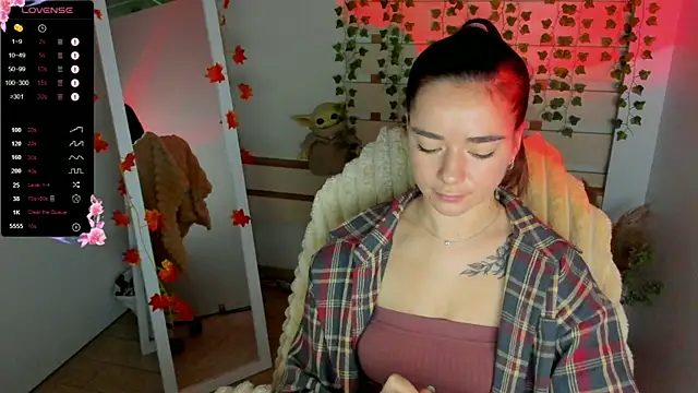 Snapshot of Bella_XO chatting on October 13, 7:55 am Bella XO online show from October 13, 7:55 am