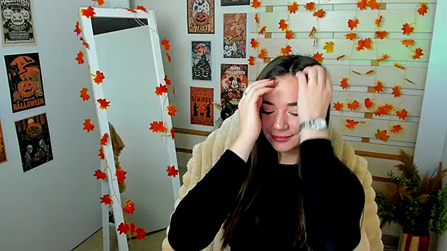 Snapshot of Bella_XO chatting on October 17, 6:49 am Bella XO online show from October 17, 6:49 am