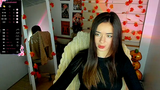 Snapshot of Bella_XO chatting on October 18, 7:00 am Bella XO online show from October 18, 7:00 am