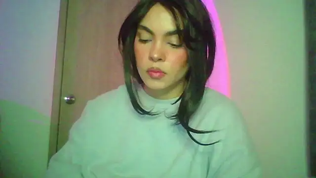 Snapshot of Kiri_Cutee chatting on October 10, 4:28 am Kiri Cutee online show from October 10, 4:28 am