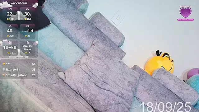 Kenia Fox online show from September 18, 8:02 am