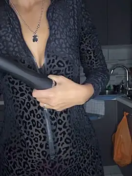 Porcella96 online show from October 27, 8:47 pm