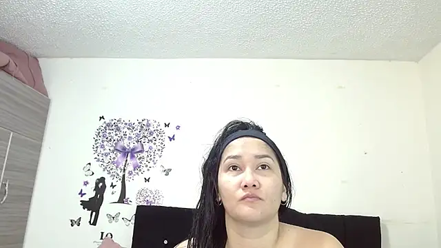 Snapshot of jeff_and_jade chatting on October 21, 11:14 am jeff and jade online show from October 21, 11:14 am