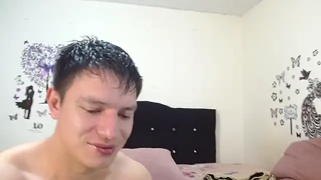 Snapshot of jeff_and_jade chatting on October 28, 12:33 pm jeff and jade online show from October 28, 12:33 pm