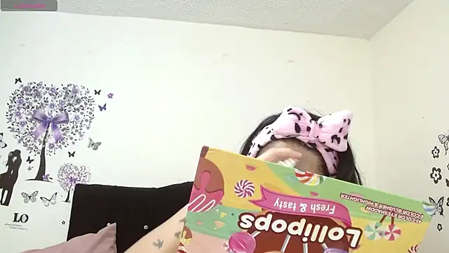 Snapshot of jeff_and_jade chatting on September 13, 12:57 pm jeff and jade online show from September 13, 12:57 pm