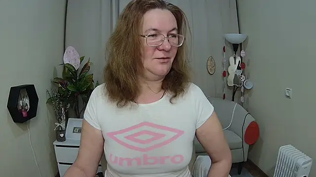 HolyMilfa online show from April 15, 6:58 am