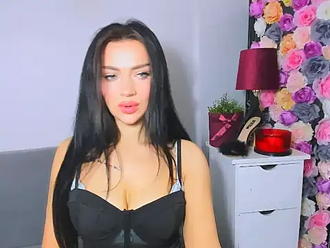 OliviaFantasy online show from November 4, 7:57 am