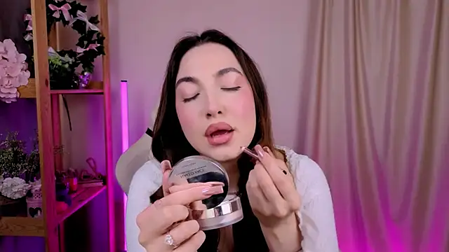 MelissaLovely  online show from September 20, 7:50 am