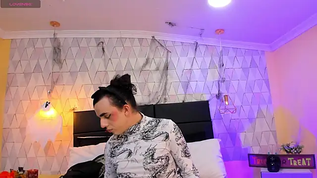 Snapshot of JustinePerry chatting on October 25, 1:52 pm JustinePerry online show from October 25, 1:52 pm