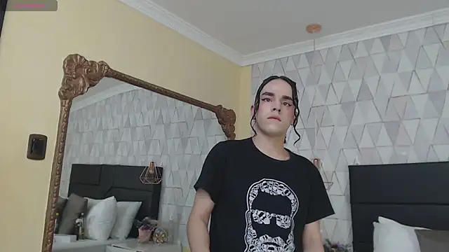 Snapshot of JustinePerry chatting on October 3, 3:44 am JustinePerry online show from October 3, 3:44 am