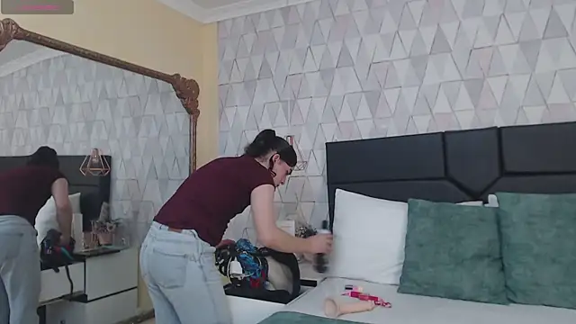 Snapshot of JustinePerry chatting on September 25, 3:38 am JustinePerry online show from September 25, 3:38 am