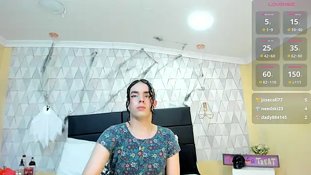 Snapshot of JustinePerry chatting on October 27, 3:24 am JustinePerry online show from October 27, 3:24 am