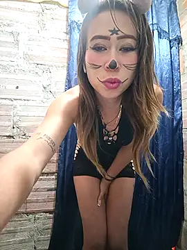 Snapshot of samy-blonde chatting on October 18, 1:47 pm samy-blonde online show from October 18, 1:47 pm