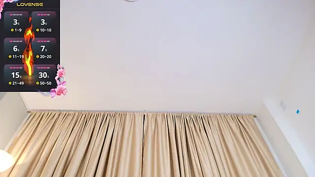 Kasandra Gomez online show from April 13, 1:01 pm