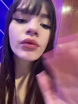 Snapshot of angel_natural chatting on October 3, 1:22 am angel natural online show from October 3, 1:22 am