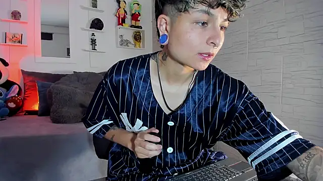 Snapshot of ZuryRamirez_ chatting on October 22, 9:09 pm ZuryRamirez online show from October 22, 9:09 pm