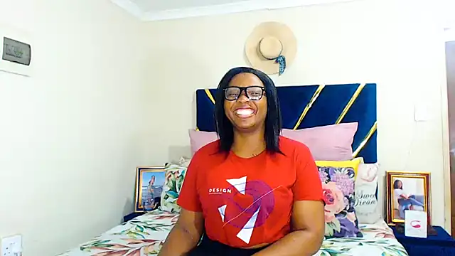 Snapshot of veronica1xxx chatting on October 3, 2:27 am veronica1xxx online show from October 3, 2:27 am