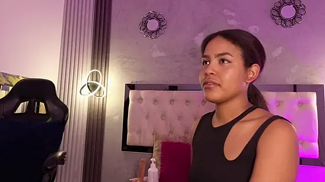 Snapshot of alexa_andherson chatting on October 6, 7:29 pm alexa andherson online show from October 6, 7:29 pm