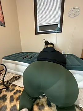 tillymarie34 online show from April 9, 2:47 am