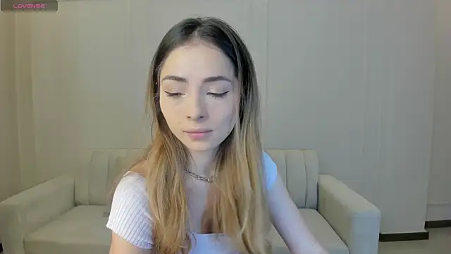 StacyWoods online show from March 27, 11:33 am