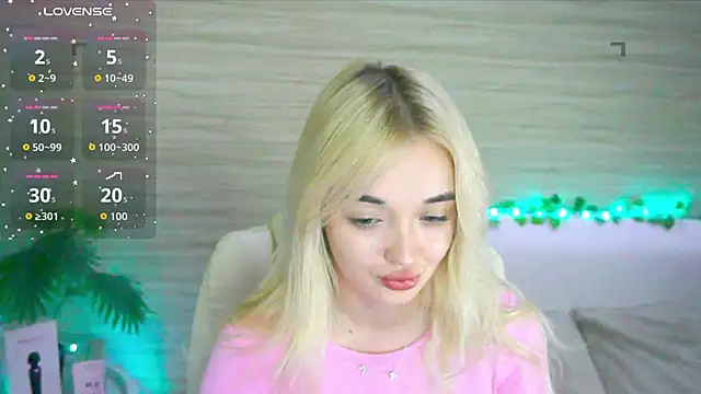 Snapshot of Ashley_S chatting on October 30, 11:39 pm Ashley S online show from October 30, 11:39 pm