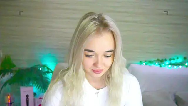 Snapshot of Ashley_S chatting on September 25, 10:51 pm Ashley S online show from September 25, 10:51 pm