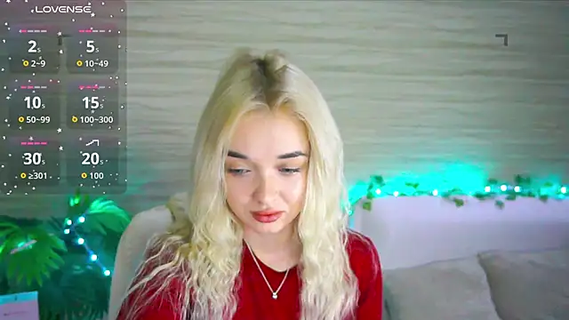 Snapshot of Ashley_S chatting on October 15, 10:12 pm Ashley S online show from October 15, 10:12 pm