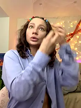 Snapshot of HotCaramellsTV chatting on October 24, 11:50 am HotCaramellsTV online show from October 24, 11:50 am