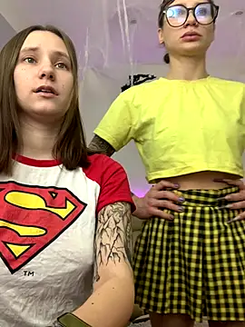 Snapshot of HotCaramellsTV chatting on October 29, 10:52 am HotCaramellsTV online show from October 29, 10:52 am