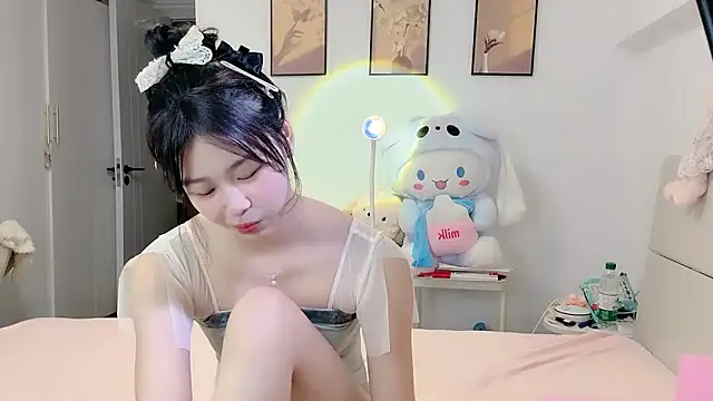 Snapshot of Luminous163 chatting on October 29, 1:04 pm Luminous163 online show from October 29, 1:04 pm