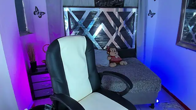 nova sex01 online show from April 22, 8:50 pm