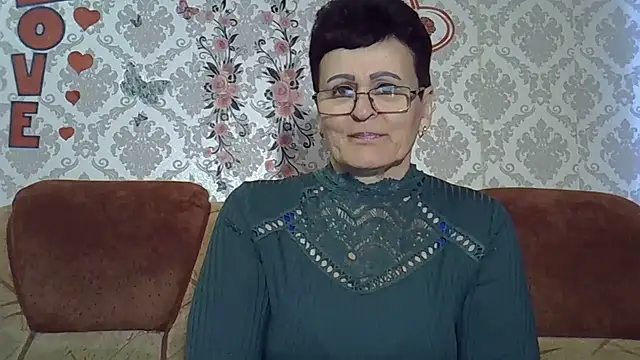 PaulaGolden online show from April 9, 4:45 pm