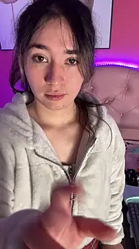 Snapshot of Sophie_LS chatting on October 13, 4:26 am Sophie LS online show from October 13, 4:26 am