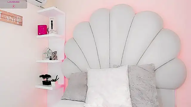 CandyJoselyn online show from July 18, 1:35 pm
