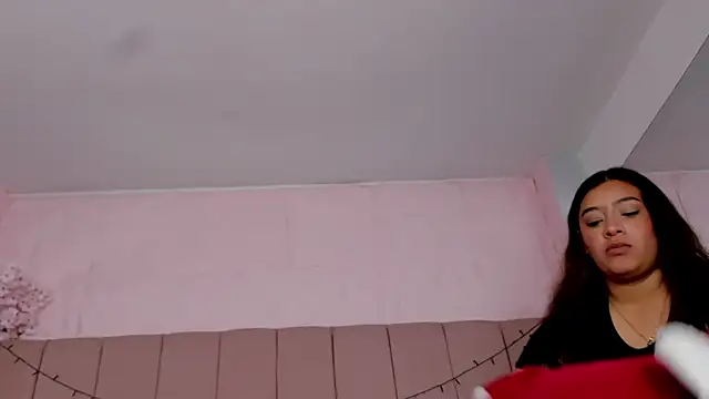 Snapshot of MollyBigBoobs12 chatting on November 1, 8:57 pm MollyBigBoobs12 online show from November 1, 8:57 pm