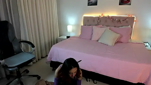 Kat cute  online show from September 24, 3:27 am