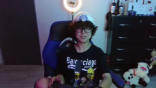 Snapshot of thomascooper7 chatting on October 30, 2:47 am thomascooper7 online show from October 30, 2:47 am