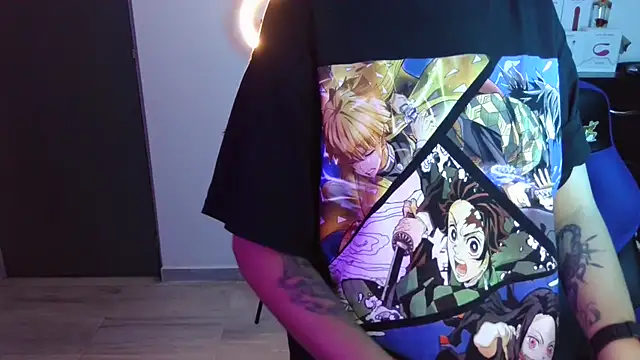 Snapshot of thomascooper7 chatting on October 21, 1:53 am thomascooper7 online show from October 21, 1:53 am