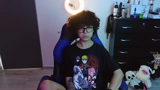 Snapshot of thomascooper7 chatting on October 7, 6:01 pm thomascooper7 online show from October 7, 6:01 pm