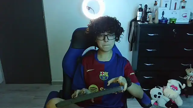 Snapshot of thomascooper7 chatting on September 26, 2:09 am thomascooper7 online show from September 26, 2:09 am